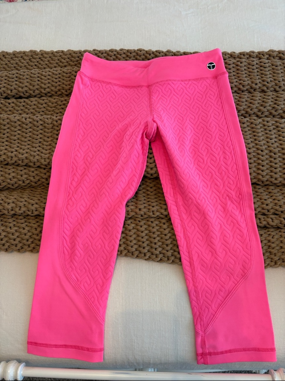Trina Turk Neon Pink Textured Crop Leggings
